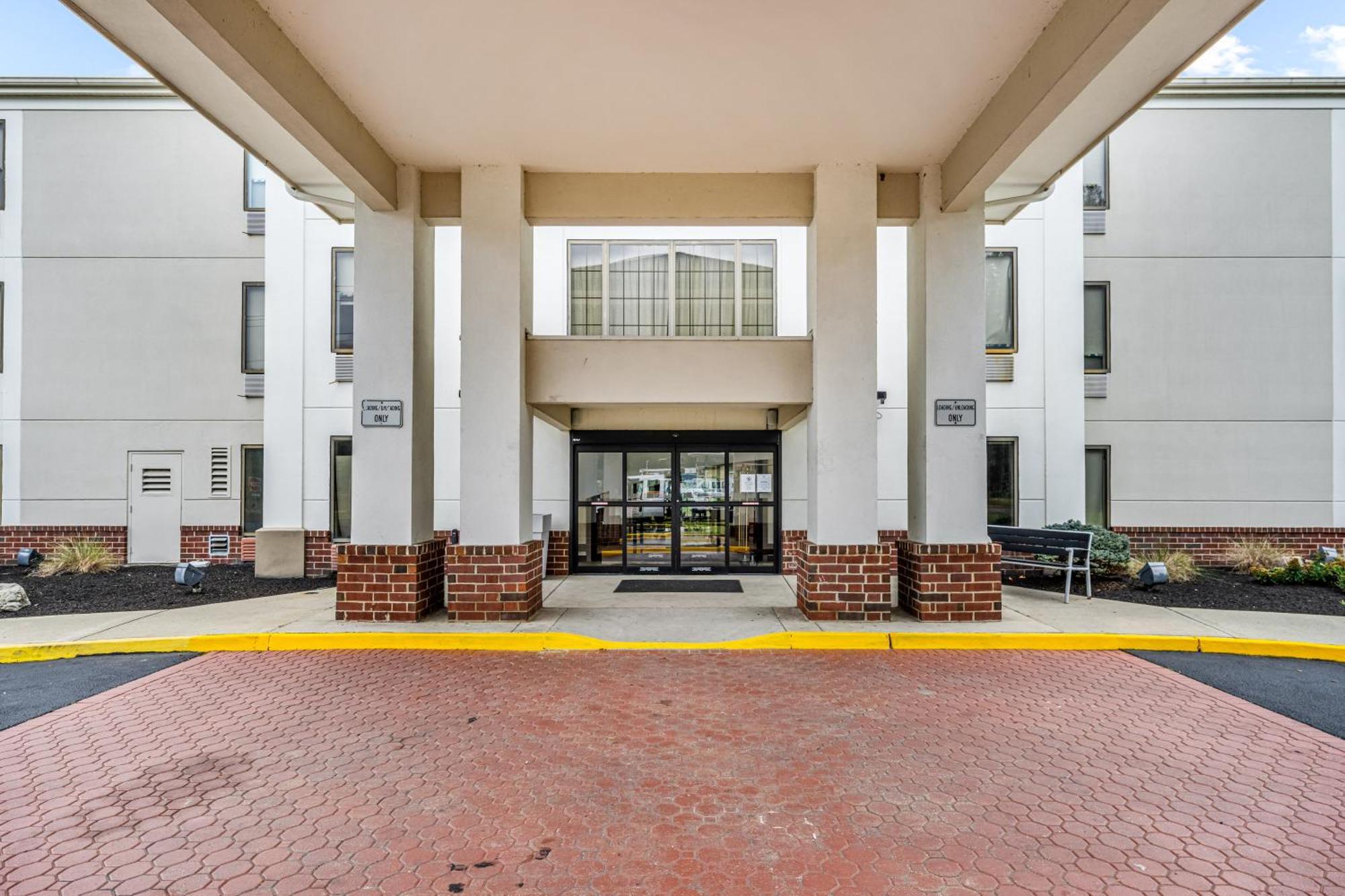 Holiday Inn Express & Suites Carneys Point - Pennsville By Ihg Hotel